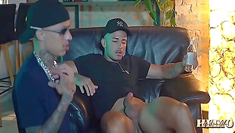 Having sex with my gf's pussy