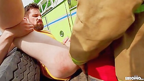 Hotester wardrobe, but a girl filling conversation