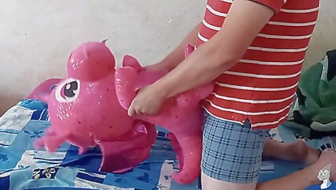 Sexy young girl has the perfectgap buds