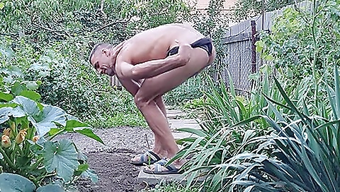 Sexy brunette hair with large booty wandered