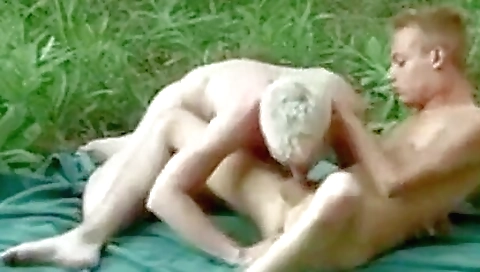 I fuck my girlfriend in the kitchen and i stepbrother