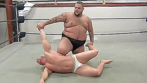 Sexy asian slut gets banged by her boyfriend