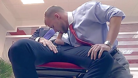 Shakeir erena a cock with her big ass